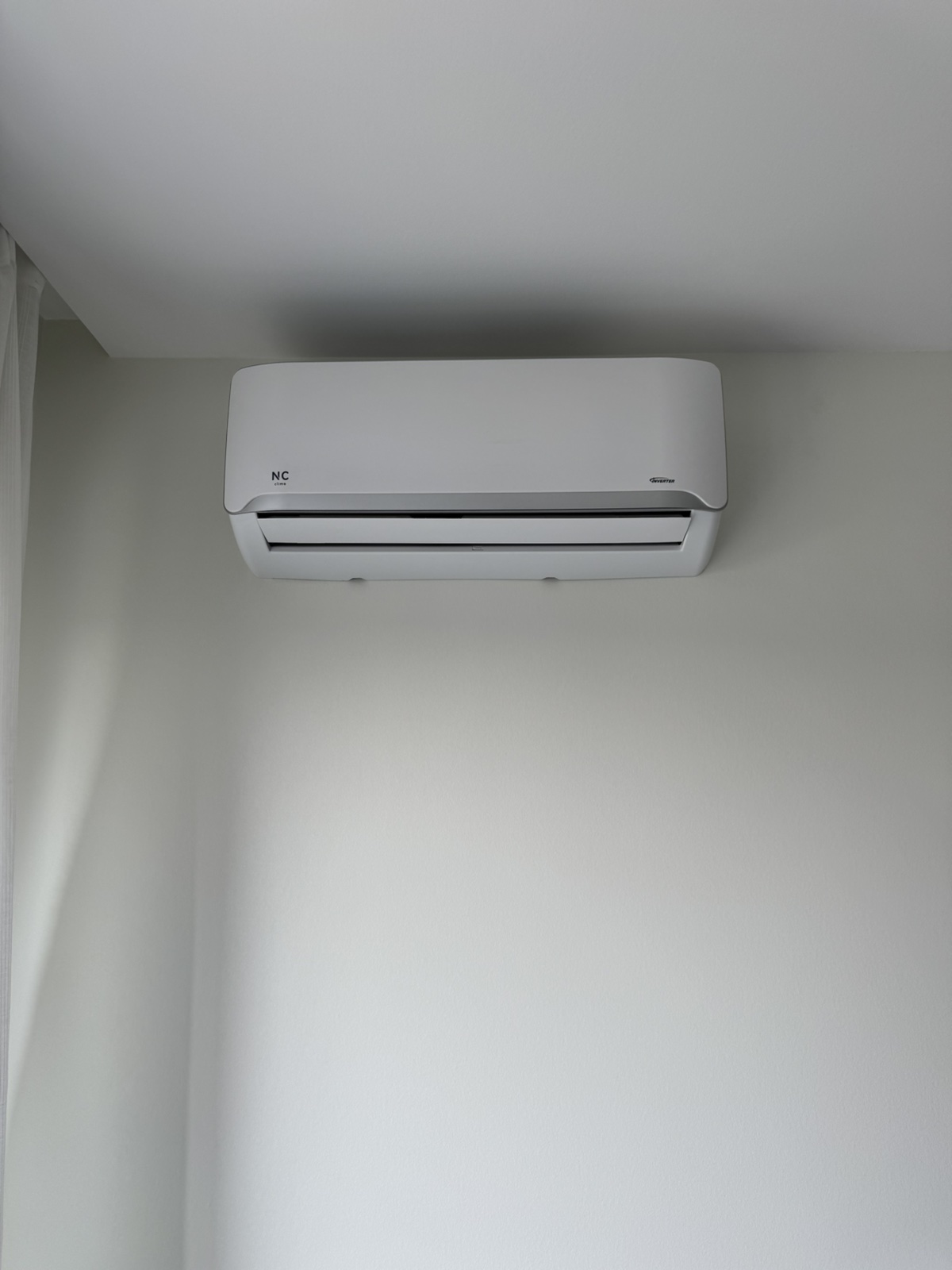 NC clima Birmingham інверторний кондиціонер фотографія монтажу на стіні